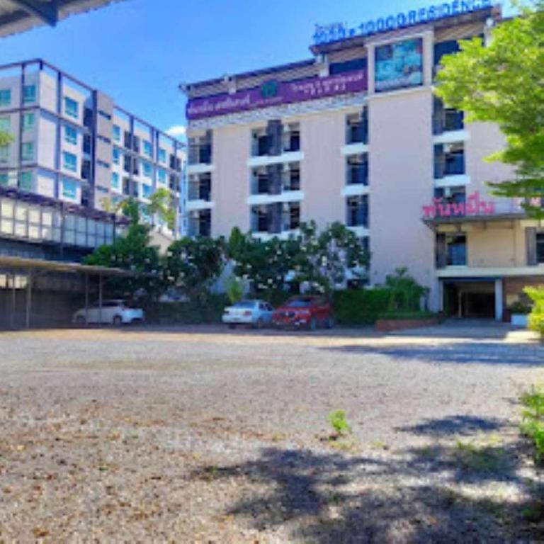 Thousand-Ten Thousand Hotel Bangkok Exterior photo